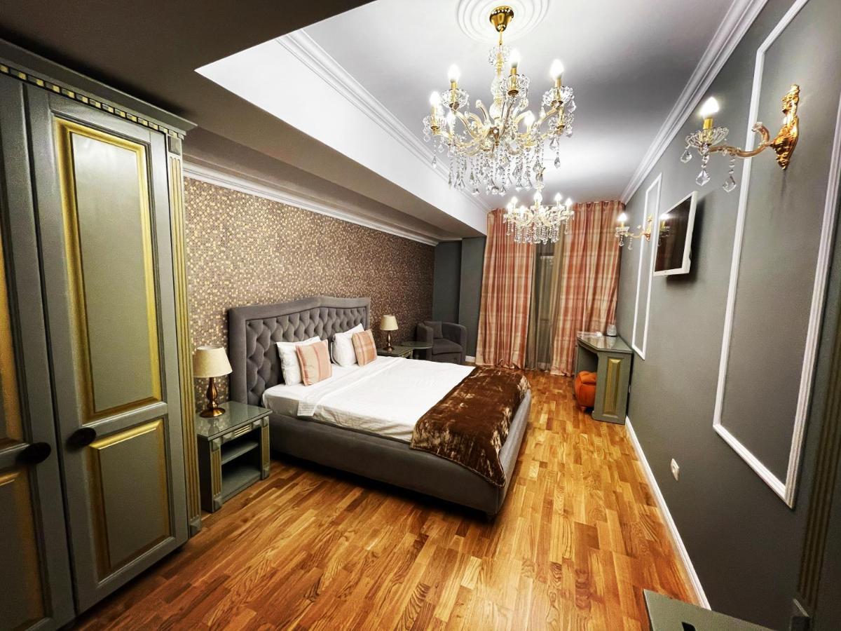 Hotel Rais Târgu Jiu Extérieur photo