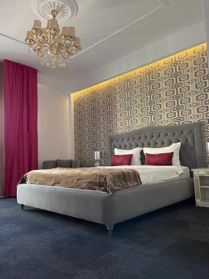 Hotel Rais Târgu Jiu Extérieur photo