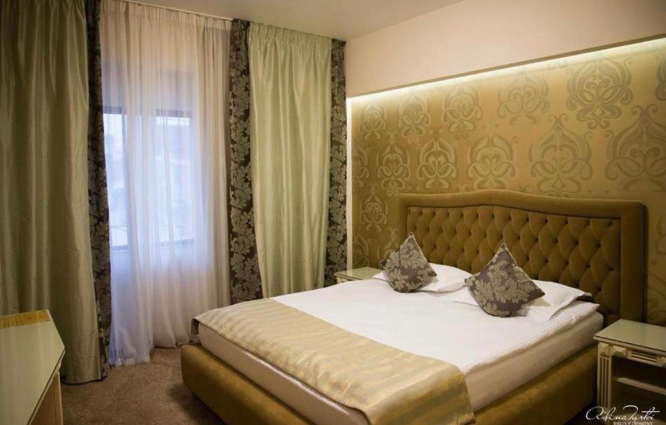 Hotel Rais Târgu Jiu Extérieur photo