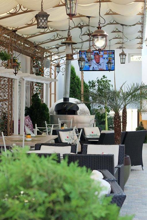 Hotel Rais Târgu Jiu Extérieur photo