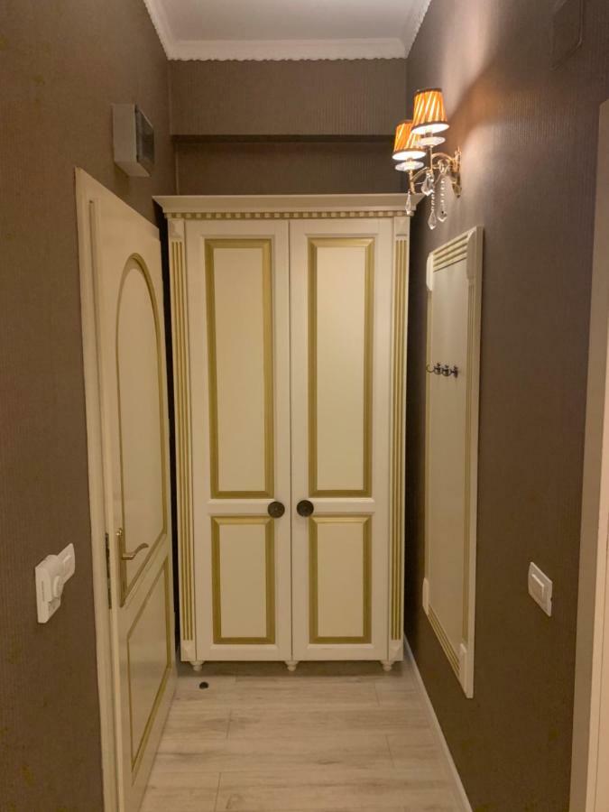 Hotel Rais Târgu Jiu Extérieur photo